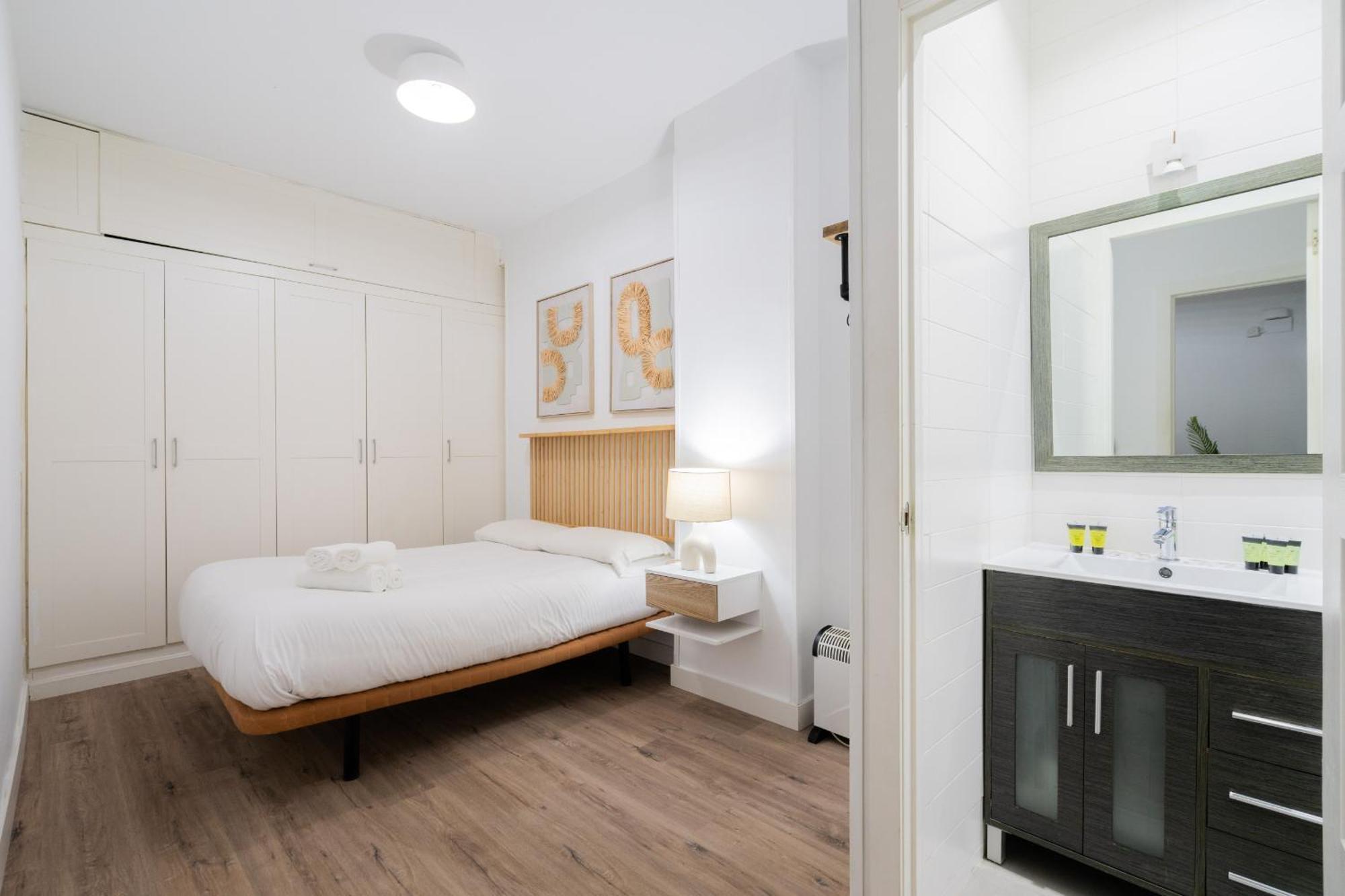 Apartamento En Chueca Para 4 Personas Alquiler Temporal マドリード エクステリア 写真