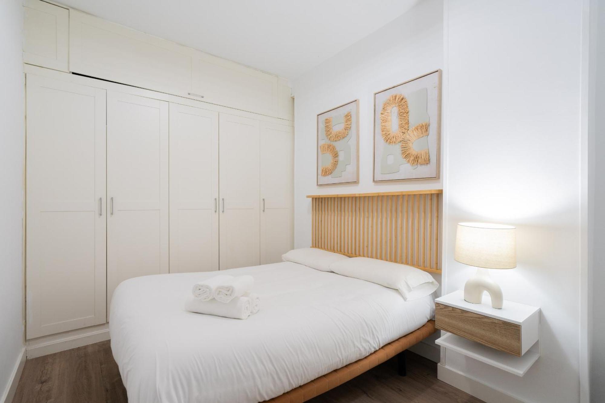 Apartamento En Chueca Para 4 Personas Alquiler Temporal マドリード エクステリア 写真