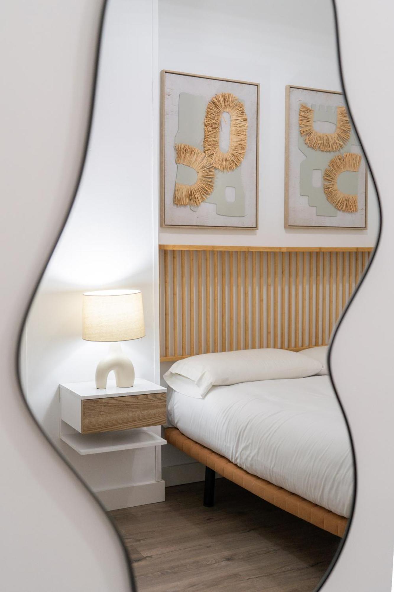 Apartamento En Chueca Para 4 Personas Alquiler Temporal マドリード エクステリア 写真